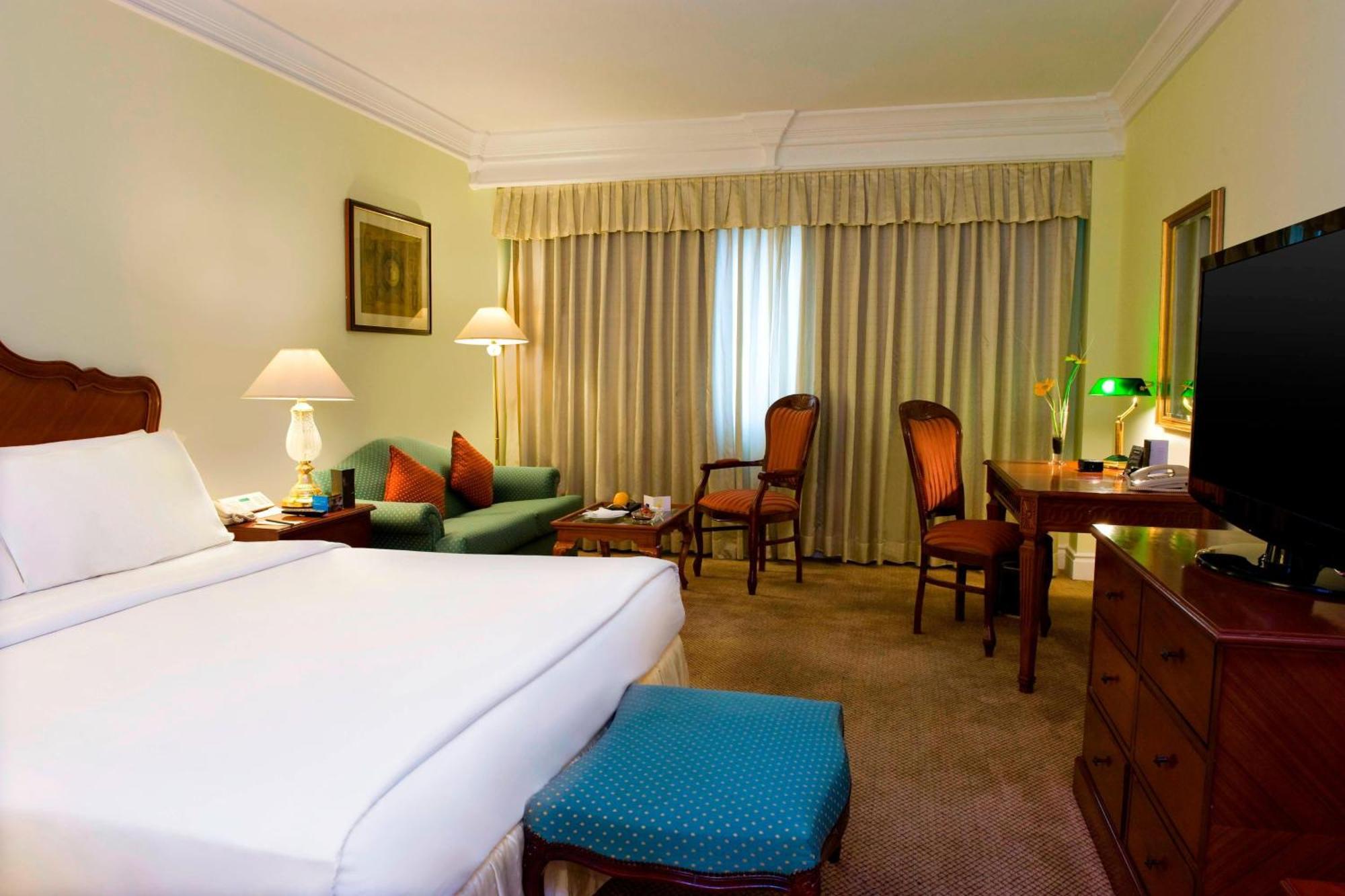 Le Royal Meridien Ченай Екстериор снимка