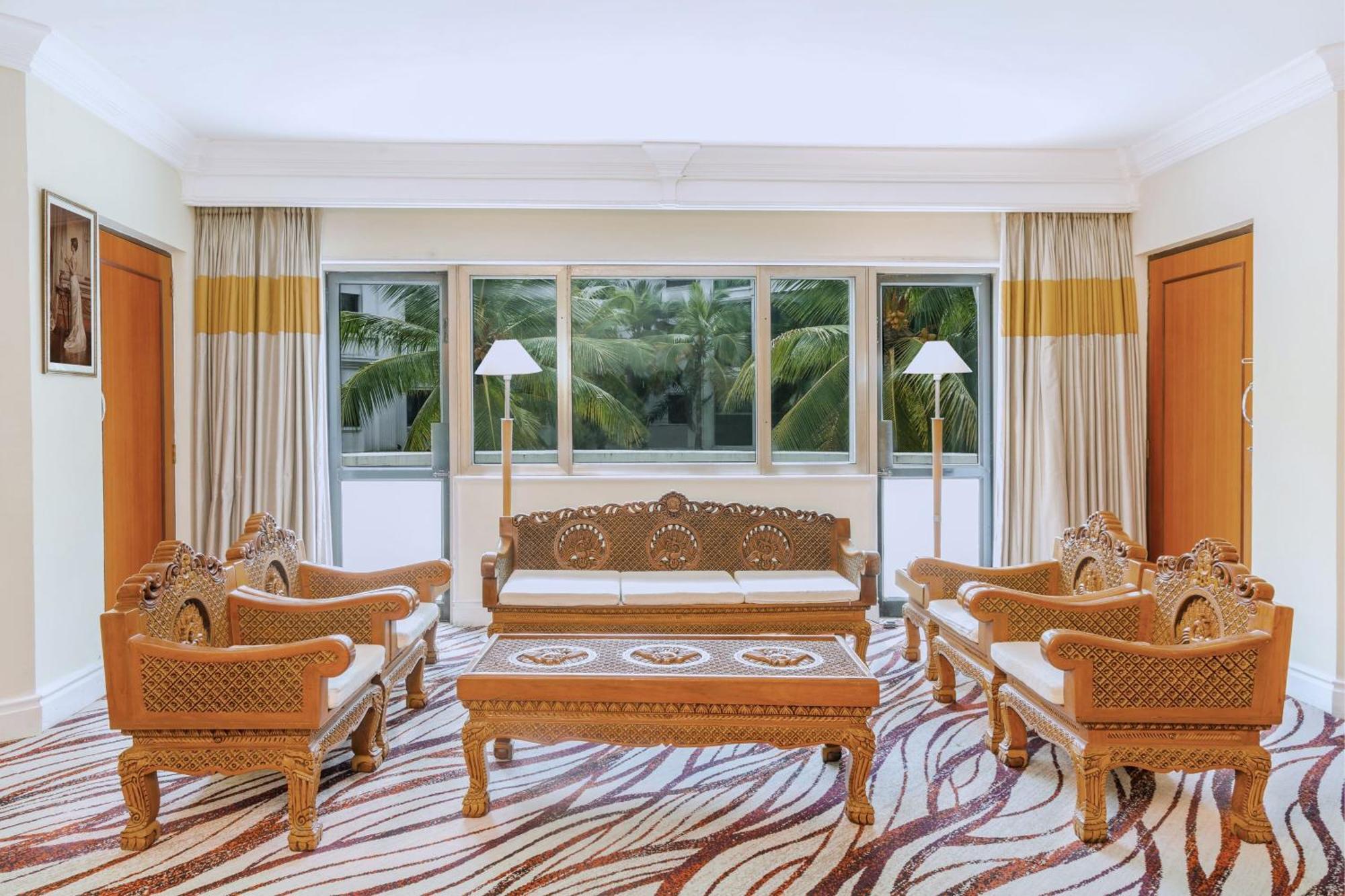 Le Royal Meridien Ченай Екстериор снимка