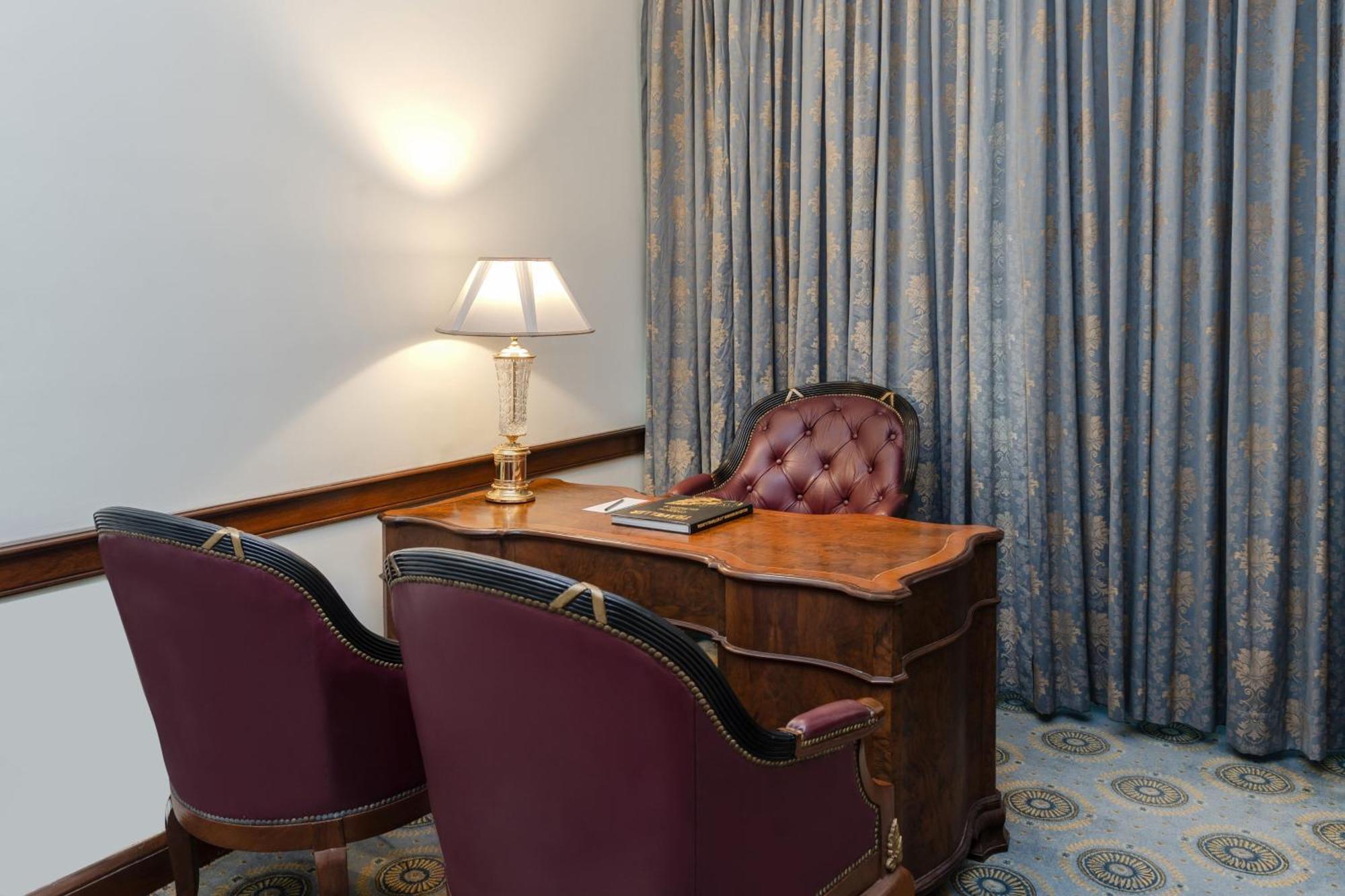 Le Royal Meridien Ченай Екстериор снимка