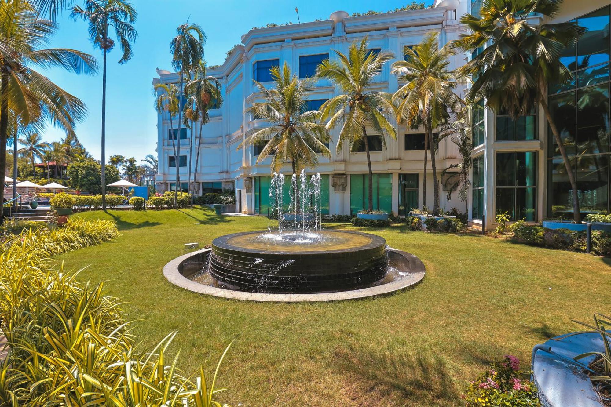 Le Royal Meridien Ченай Екстериор снимка
