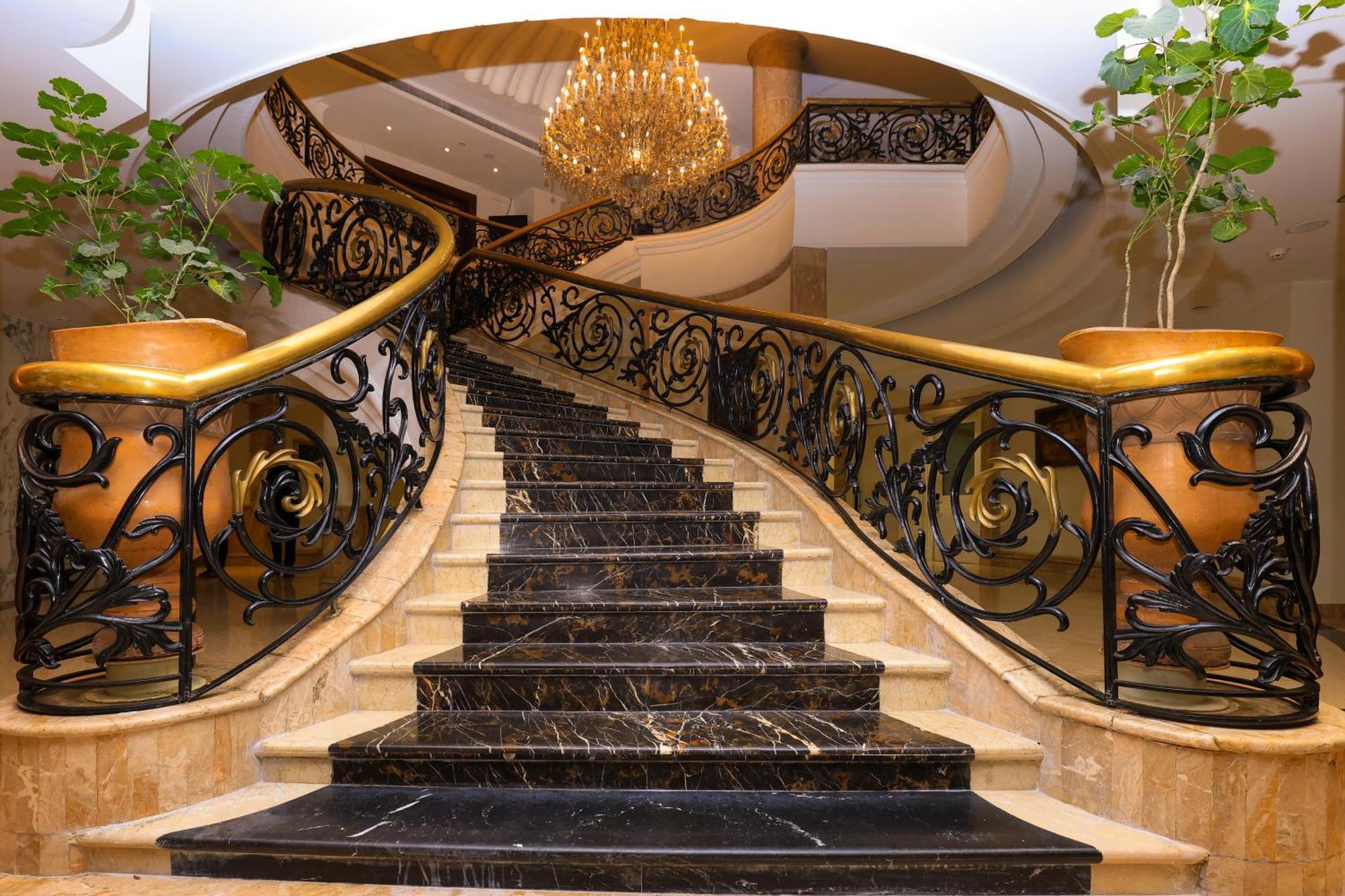 Le Royal Meridien Ченай Екстериор снимка