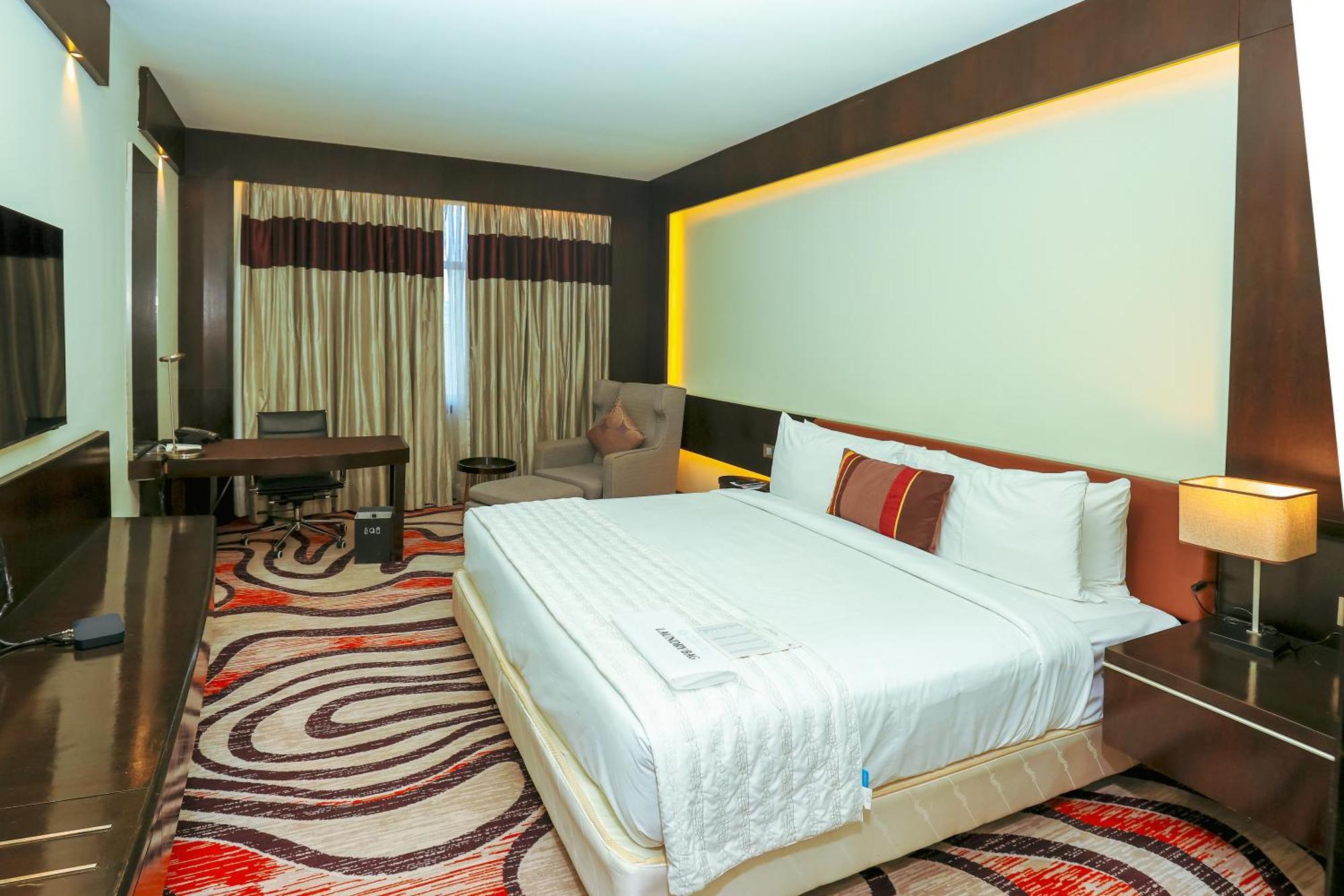 Le Royal Meridien Ченай Екстериор снимка